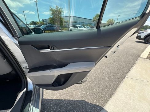 Used 2024 Toyota Camry XLE FWD image 19