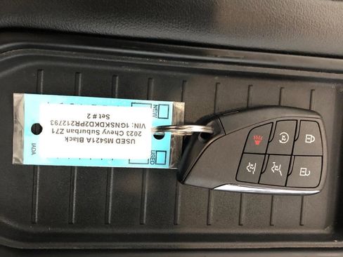 Used 2023 Chevrolet Suburban Z71 w/ Luxury Package AWD/4WD image 25