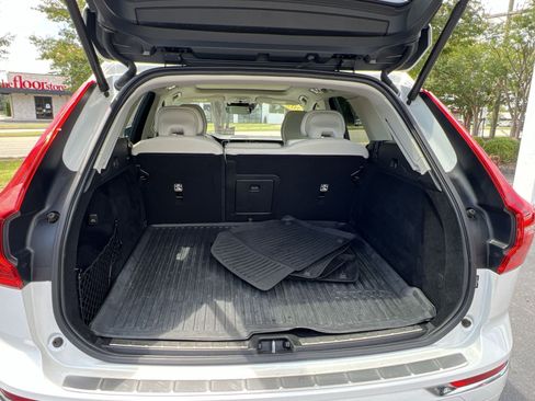 Used 2021 Volvo XC60 T5 Inscription w/ Protection Package FWD image 24