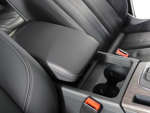 Used 2023 Audi Q5 2.0T Premium w/ Convenience Package image 16