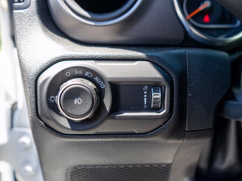 Used 2023 Jeep Wrangler Unlimited Sport AWD/4WD image 15