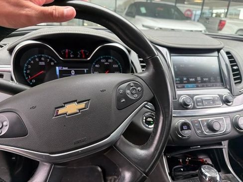 Used 2018 Chevrolet Impala LT FWD image 11