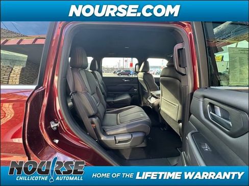 New 2025 Nissan Armada SL w/ Captain's Chari Seat Package image 15