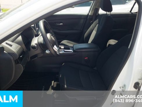 Used 2024 Nissan Sentra SV FWD image 8