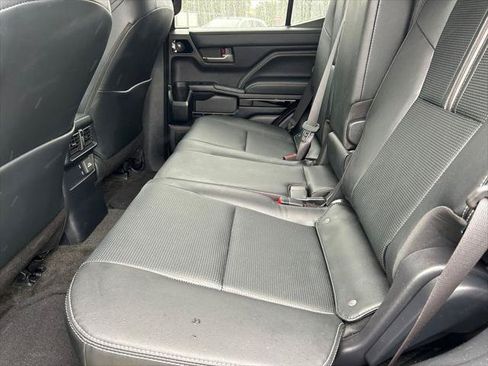 Certified 2025 Toyota 4Runner Limited AWD/4WD image 15