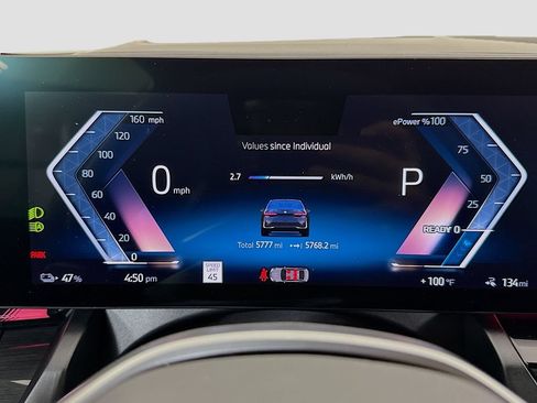 Used 2025 BMW i5 eDrive40i w/ Premium Package RWD image 34