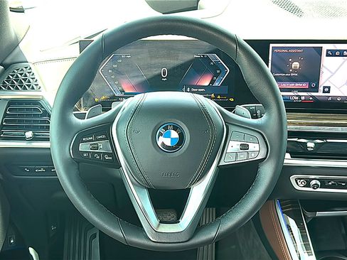 Certified 2025 BMW X5 xDrive50e w/ Premium Package AWD/4WD image 27