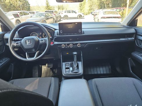 Certified 2025 Honda CR-V LX image 18