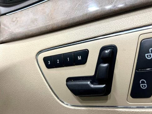 Used 2011 Mercedes-Benz E 350 4MATIC Wagon image 22