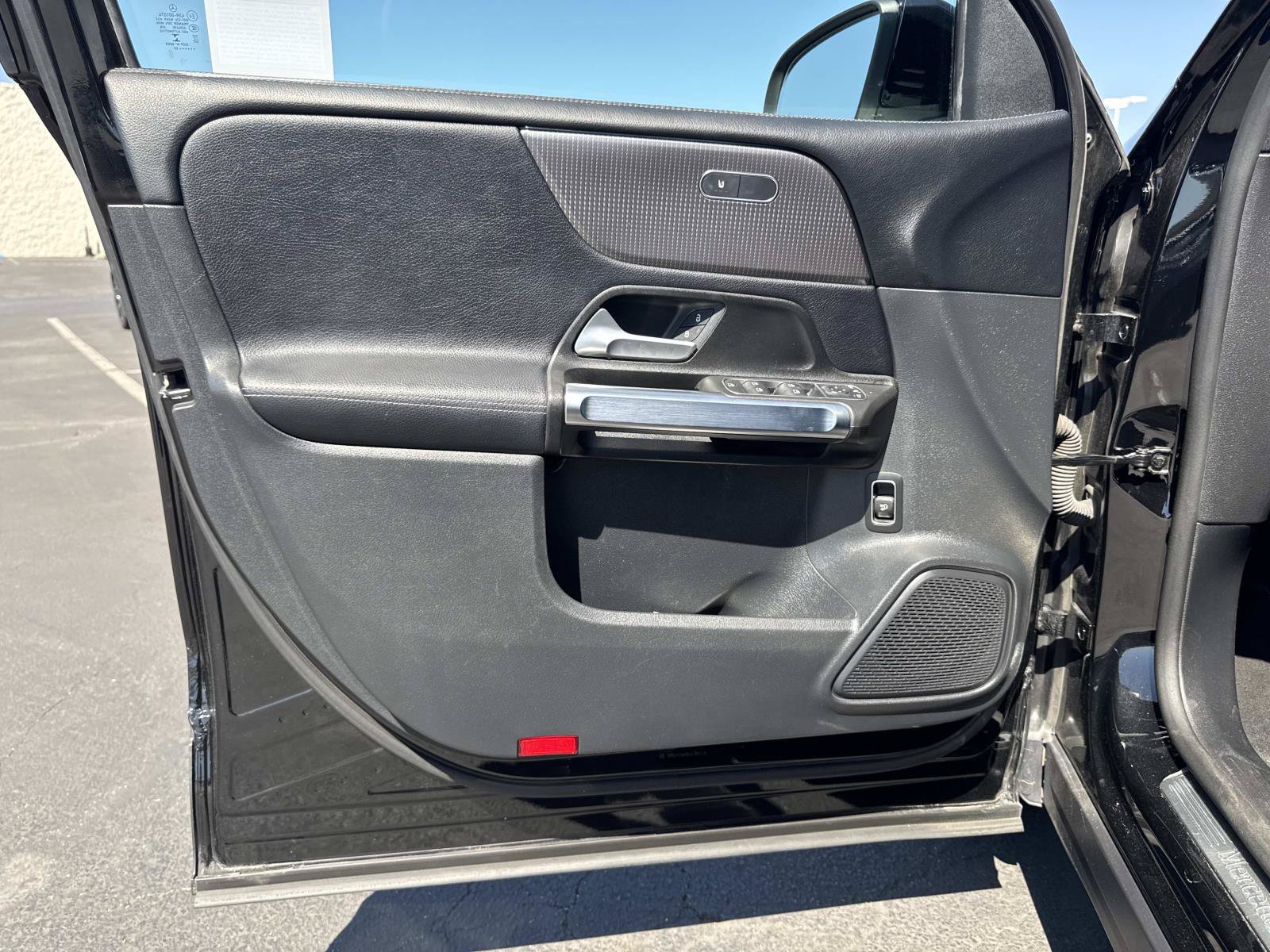 Used 2022 Mercedes-Benz GLB 250 image 21