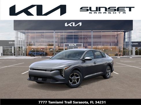 New 2026 Kia K4 LXS image 1