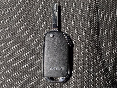 Used 2024 Kia Forte LXS w/ LXS Technology Package image 32