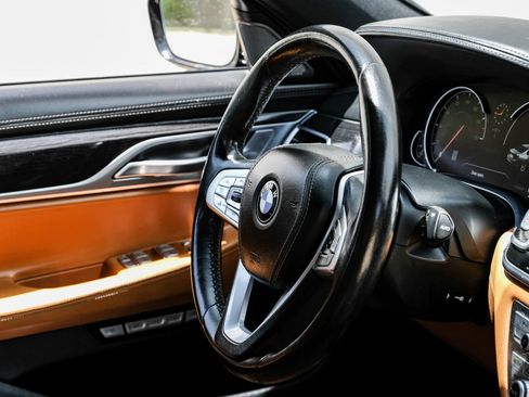 Used 2016 BMW 750i RWD image 14