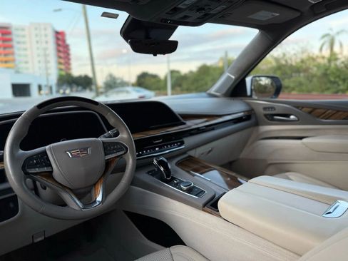 Used 2021 Cadillac Escalade Sport Platinum image 28