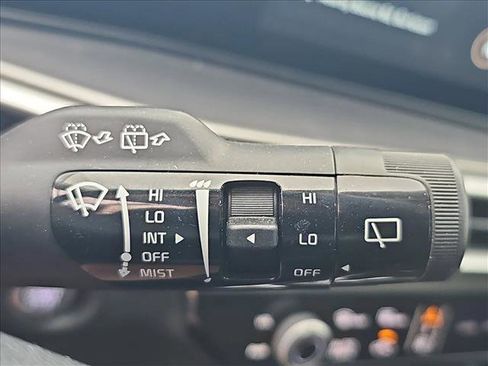 Used 2024 Kia Sorento S w/ Panoramic Sunroof Package image 28