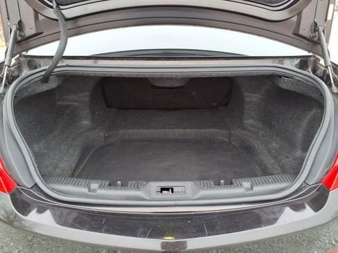 Used 2013 Lincoln MKS image 19