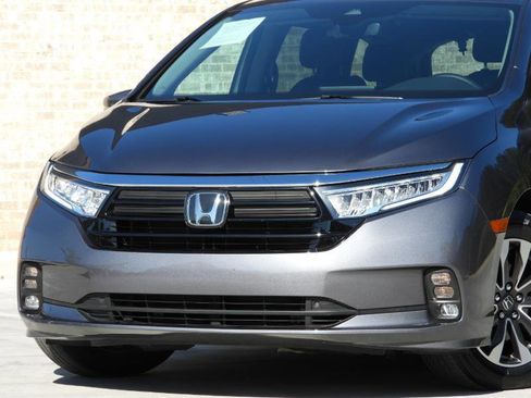 Used 2024 Honda Odyssey EX-L image 3