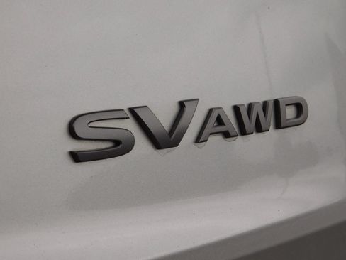 Used 2024 Nissan Rogue SV AWD/4WD image 6