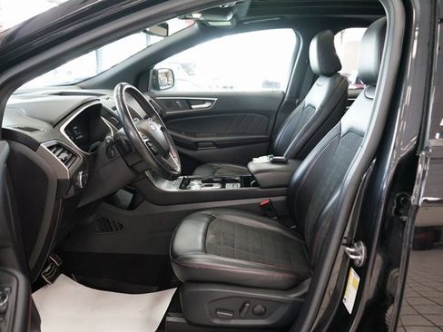 Used 2020 Ford Edge ST-Line w/ Cold Weather Package image 27