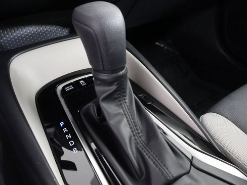 Used 2023 Toyota Corolla LE image 3