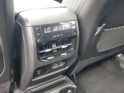 Used 2022 Jeep Grand Cherokee L Limited AWD/4WD image 33
