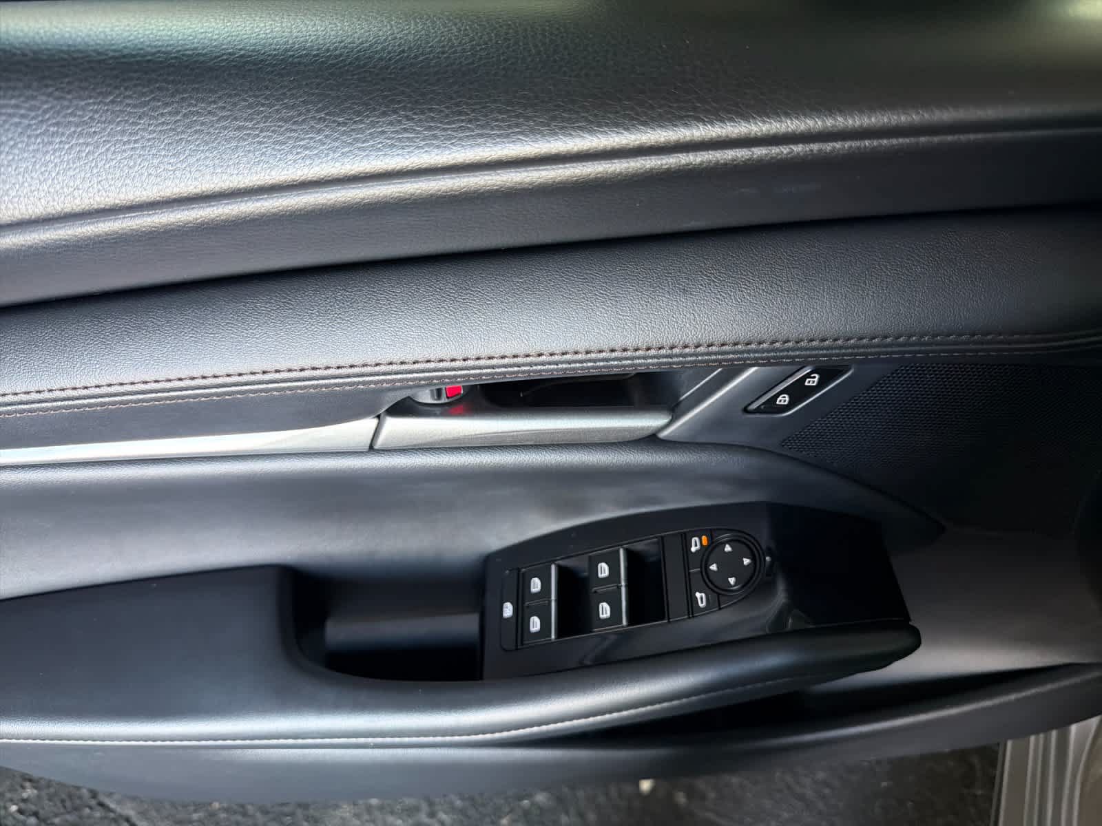 Used 2024 MAZDA MAZDA3 s FWD image 12