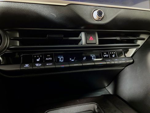 Used 2023 Toyota Crown AWD/4WD image 15