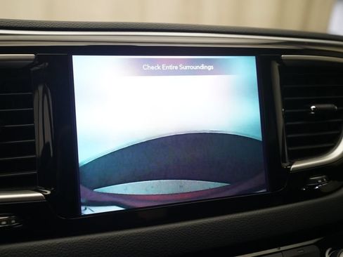 Used 2020 Chrysler Pacifica Touring-L Plus w/ S Appearance Package FWD image 21