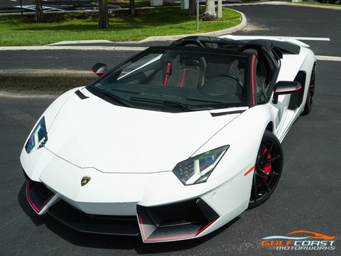 Used 2016 Lamborghini Aventador LP 700-4 image 8