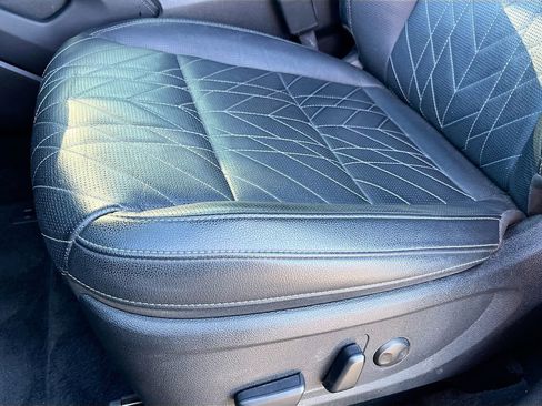 Used 2023 Kia Telluride EX X-Line image 19