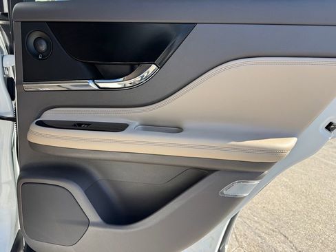 Used 2021 Lincoln Corsair Reserve w/ Equipment Group 201A image 27