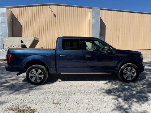 Used 2016 Ford F150 Platinum w/ Equipment Group 701A Luxury AWD/4WD image 4