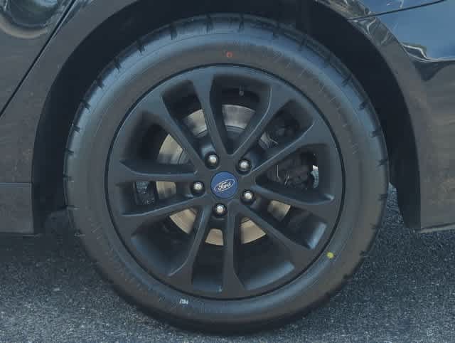 Used 2020 Ford Fusion SE FWD image 12