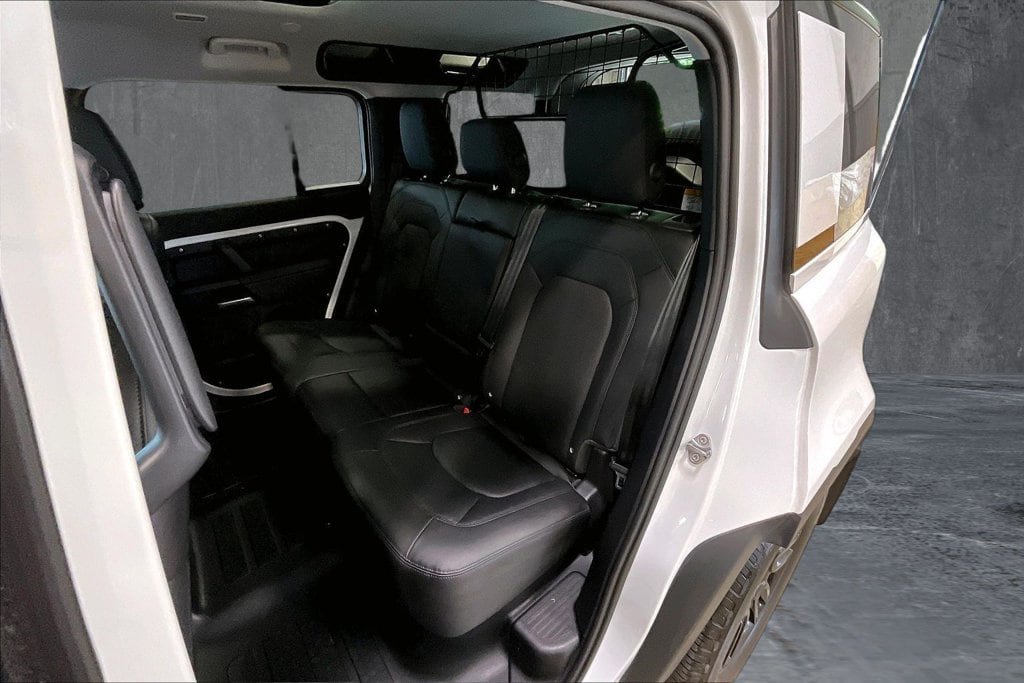 Certified 2025 Land Rover Defender 110 S AWD/4WD image 23