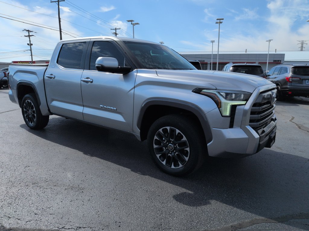 Used 2024 Toyota Tundra Limited AWD/4WD image 7