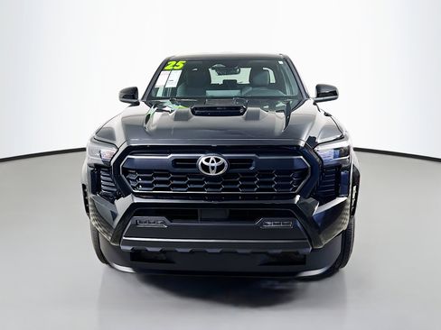 Used 2025 Toyota Tacoma TRD Sport RWD image 11