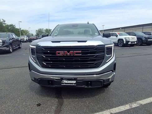 Certified 2025 GMC Sierra 1500 Pro w/ Pro Value Package image 3