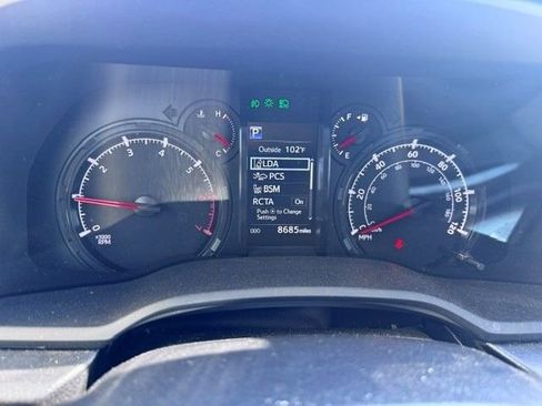 Used 2024 Toyota 4Runner SR5 Premium w/ Moonroof Package AWD/4WD image 11