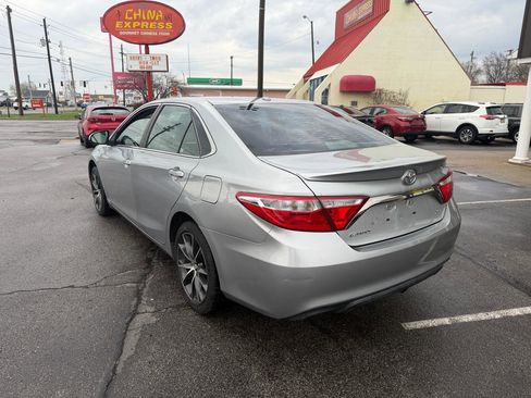 Used 2017 Toyota Camry XSE w/ Moonroof Package image 8
