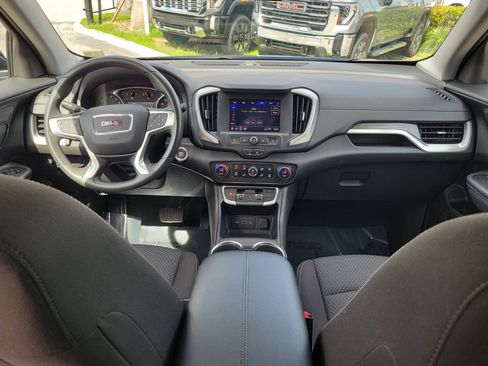Used 2023 GMC Terrain SLE w/ Driver Convenience Package FWD image 18