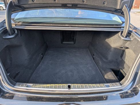 Used 2022 BMW 740i xDrive image 13