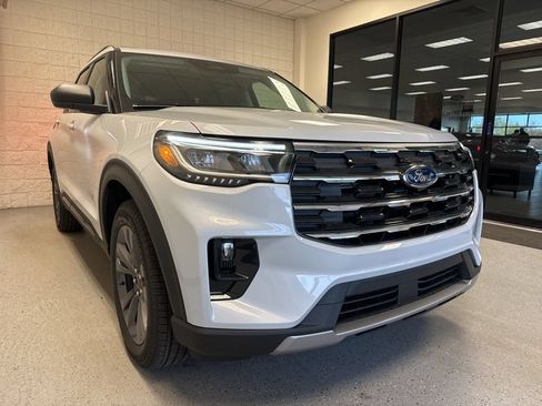 New 2026 Ford Explorer Active w/ Active Comfort Package AWD/4WD image 8