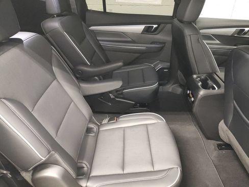 New 2026 Buick Enclave Preferred FWD image 11