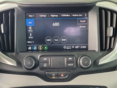 Used 2022 GMC Terrain SLT w/ Infotainment Package II AWD/4WD image 11