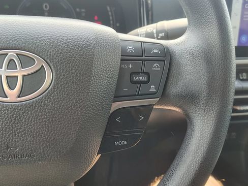 Used 2025 Toyota Camry LE w/ Convenience Package AWD/4WD image 14