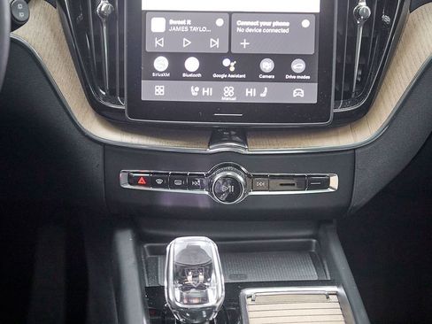 New 2026 Volvo XC60 B5 Plus w/ Protection Package Premier image 28