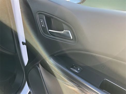 Used 2018 GMC Canyon SLT w/ Driver Alert Package image 32