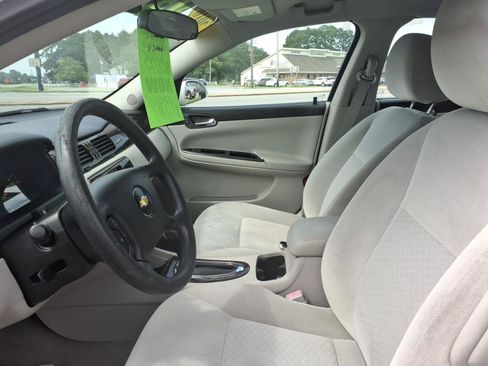 Used 2016 Chevrolet Impala Limited LS FWD image 8