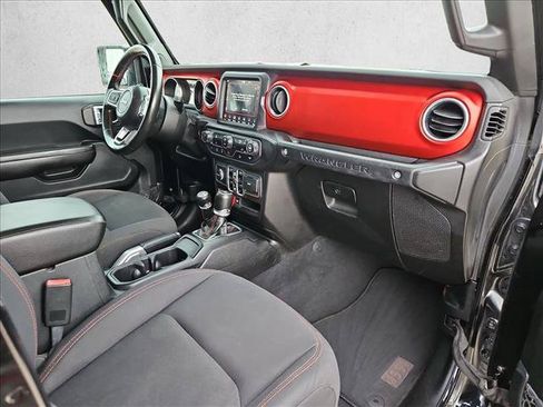 Used 2018 Jeep Wrangler Unlimited Rubicon AWD/4WD image 23