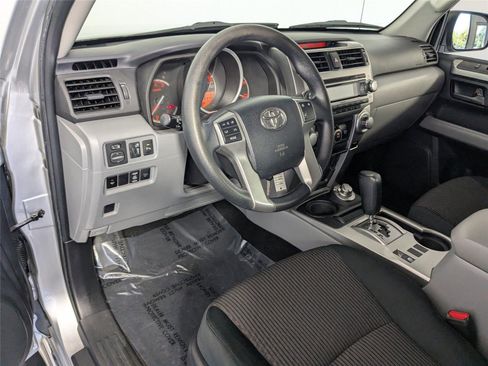 Used 2013 Toyota 4Runner SR5 image 11